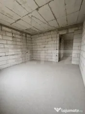 Casă la roșu, 110 mp, cu teren de 7 ari – Josenii Bârg? 