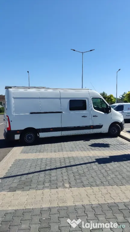 Campar Renault Master, euro 5, capacitate motor 2299, baie, bucătărie,aer condiționat, 3 locuri omologate
