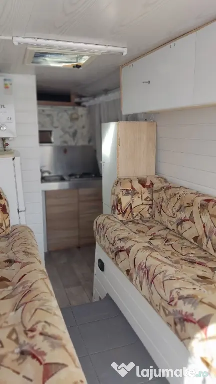 Campar Renault Master, euro 5, capacitate motor 2299, baie, bucătărie,aer condiționat, 3 locuri omologate