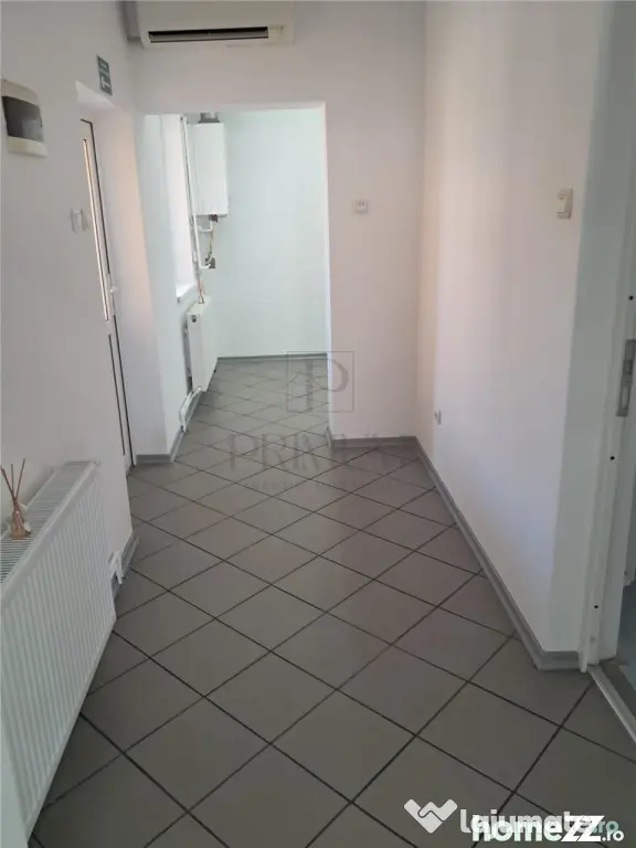SAD - centrala proprie - aer conditionat - zona excelenta -
