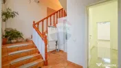 Vilă de inchiriat - Zona Blumana (pretabila diverse busi...