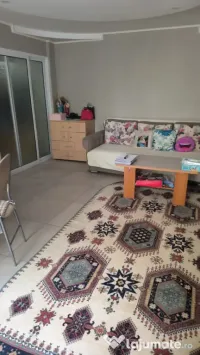 Apartament La Cheie cu 2 camere, zona Garii, parter cu balco 