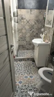 Apartament La Cheie cu 2 camere, zona Garii, parter cu balco 