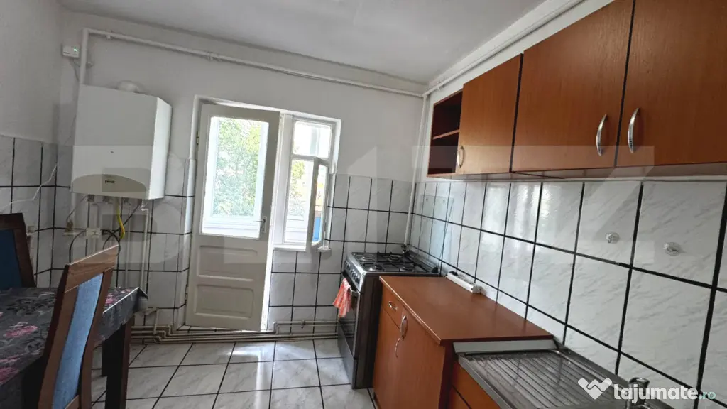 Apartament decomandat cu 2 camere, zona Tolstoi - Alba Iulia