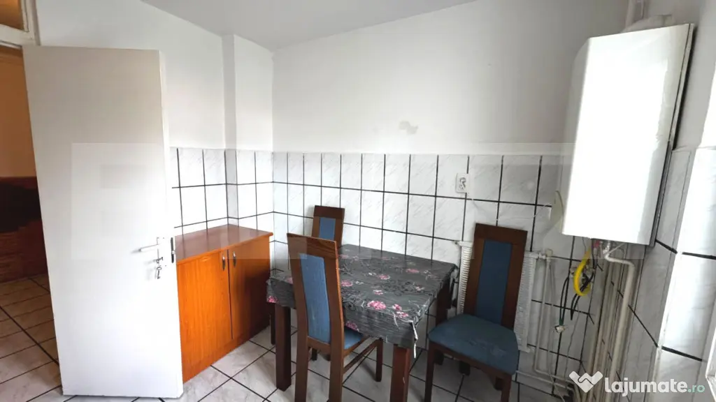 Apartament decomandat cu 2 camere, zona Tolstoi - Alba Iulia