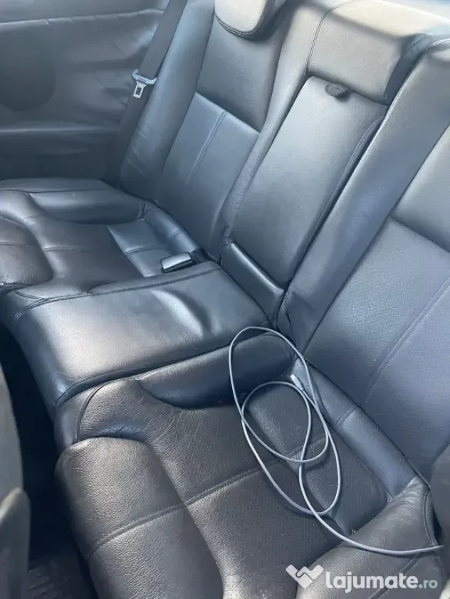 Vând sau schimb cu ceva în 4 portiere Alfa Romeo GT 2010