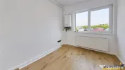 Garsoniera tip studio complet renovata cu curte proprie si l