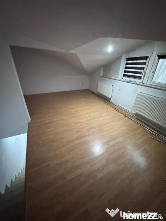 Apartament 2 camere, compartimentare pe doua niveluri, in zo - Constanta (Constanta)