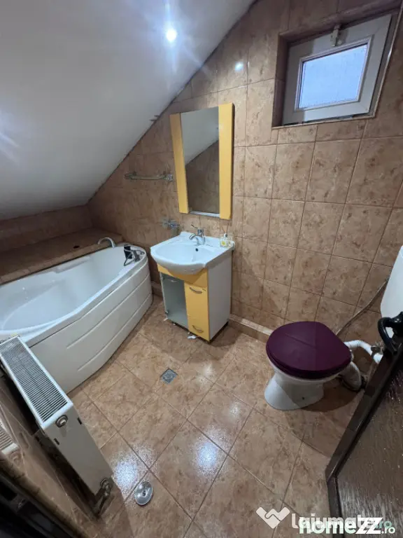 Apartament 2 camere, compartimentare pe doua niveluri, in zo - Constanta (Constanta)