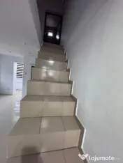 Apartament 2 camere, compartimentare pe doua niveluri, in zo 