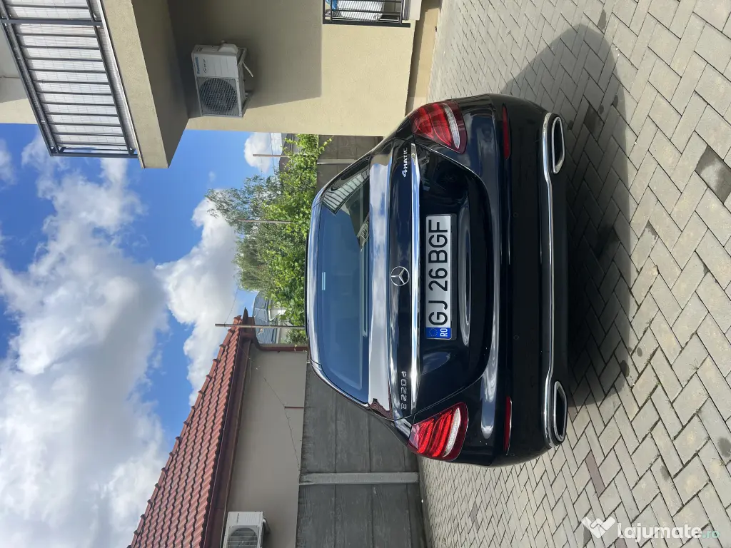 Mercedes-Benz E 220 d 4MATIC 9G-TRONIC Exclusive