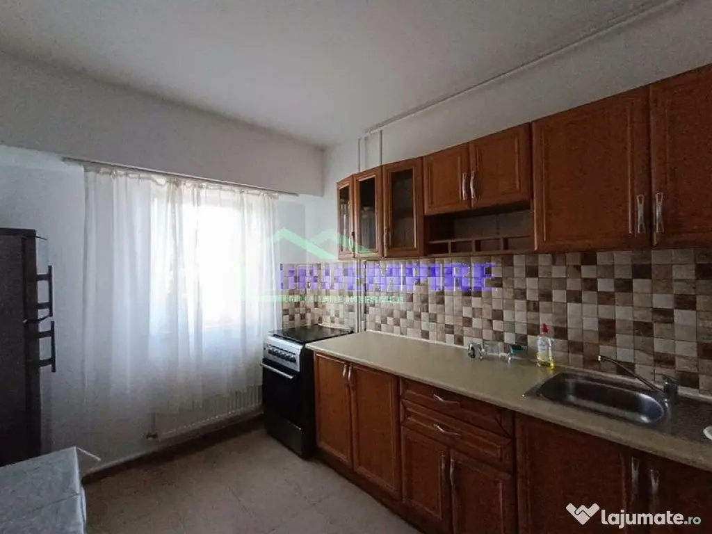 Apartament 2 camere de inchiriat zona Trocadero, CENTRALA GAZ