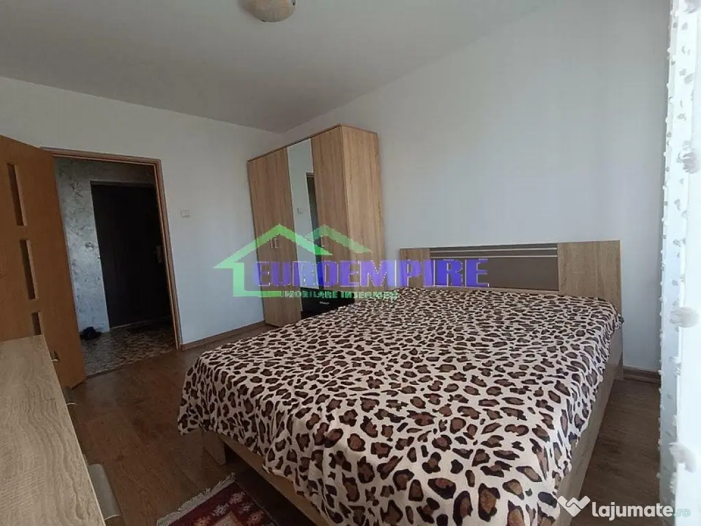 Apartament 2 camere de inchiriat zona Trocadero, CENTRALA GAZ