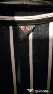 Bluza dama negru cu dungi albe, guler în V distinctiv, M