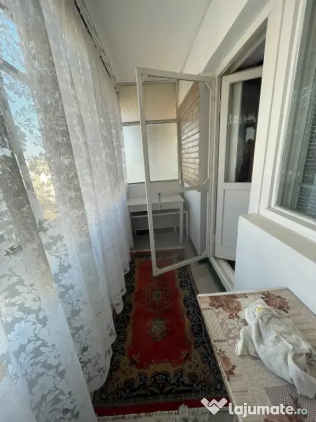 Apartament 3 camere Calarasilor, suprafata totala 73mp