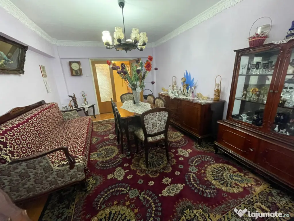 Apartament 3 camere Calarasilor, suprafata totala 73mp