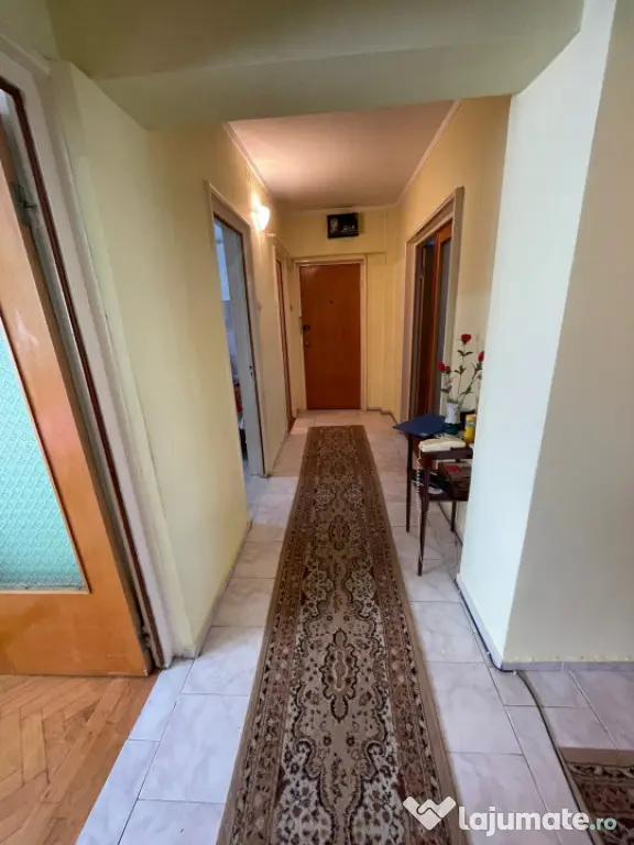 Apartament 3 camere Calarasilor, suprafata totala 73mp