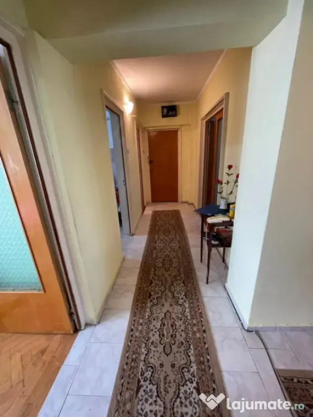 Apartament 3 camere Calarasilor, suprafata totala 73mp