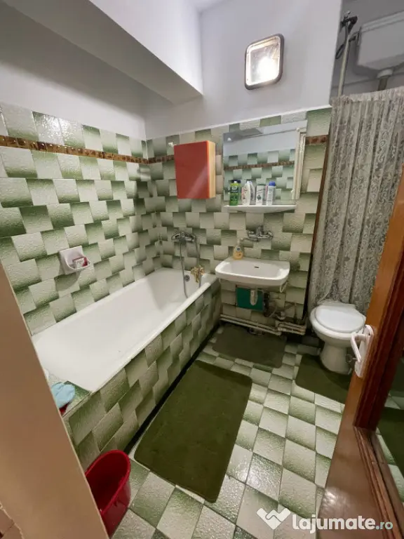 Apartament 3 camere Calarasilor, suprafata totala 73mp