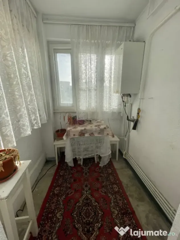 Apartament 3 camere Calarasilor, suprafata totala 73mp