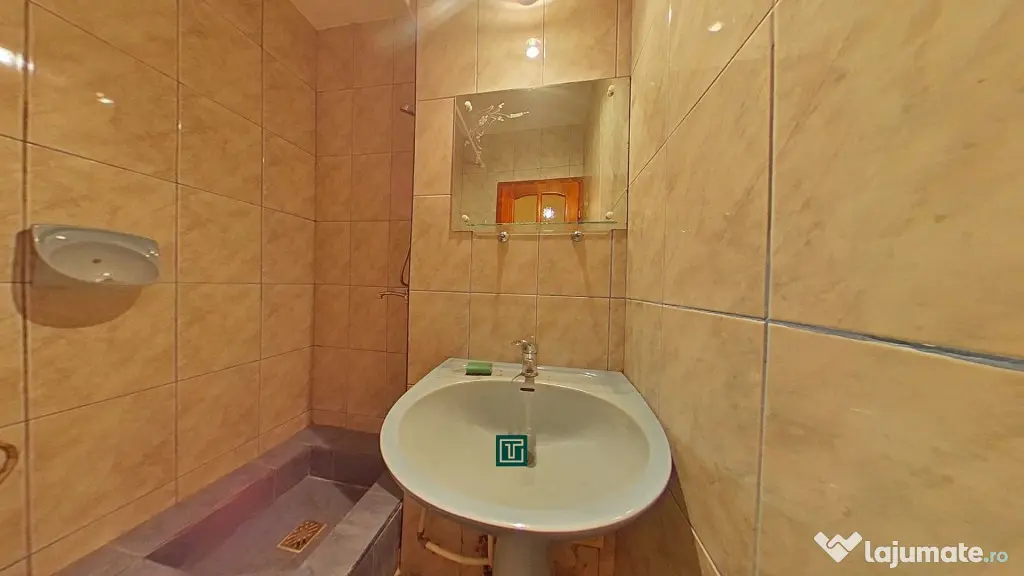 Apartament spațios cu 3 camere de vânzare în Arad – zon