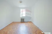 Apartament cu 2 camere de vânzare, în zona Decebal 