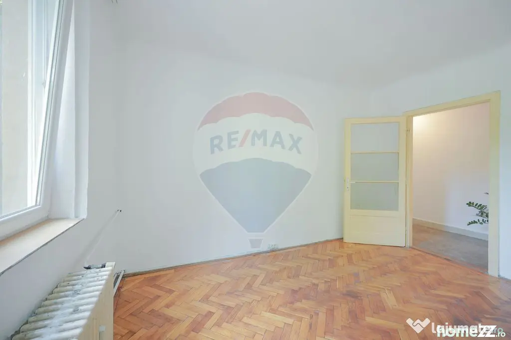 Apartament cu 2 camere de vânzare, în zona Decebal