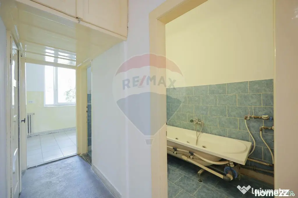 Apartament cu 2 camere de vânzare, în zona Decebal