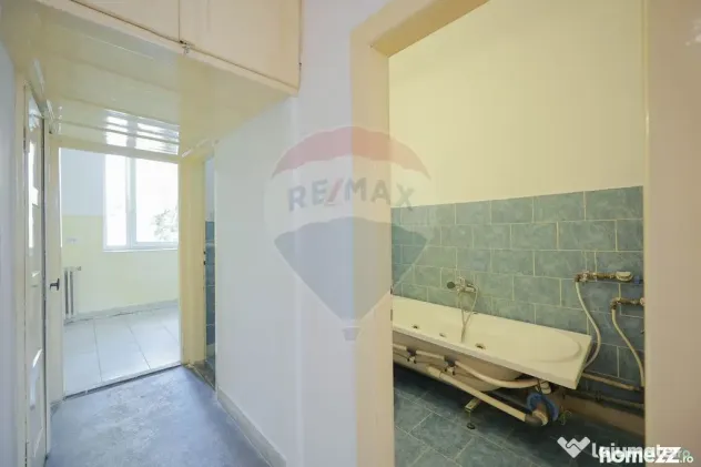 Apartament cu 2 camere de vânzare, în zona Decebal