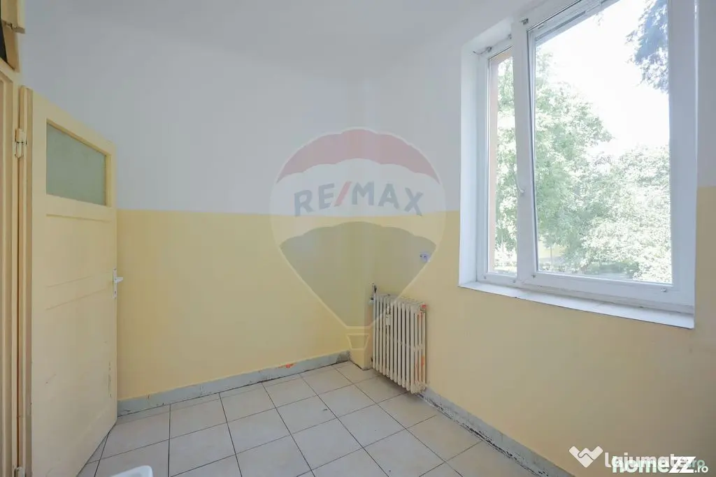 Apartament cu 2 camere de vânzare, în zona Decebal