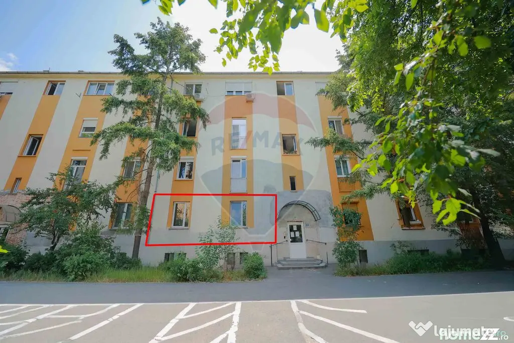 Apartament cu 2 camere de vânzare, în zona Decebal