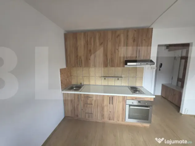 Garsoniera moderna recent renovata