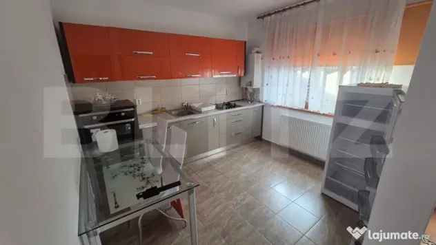 Casă de închiriat | Stradă închisă circulației | Aproa