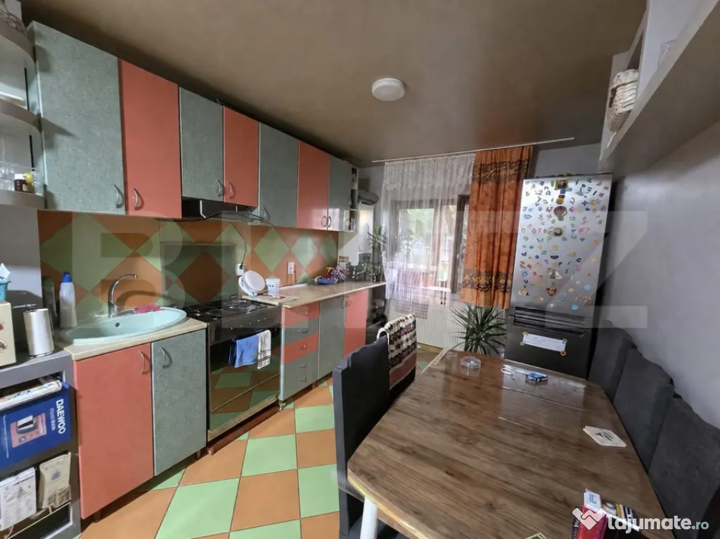 Apartament de vânzare – zonă centrală, 50 mp, ideal și