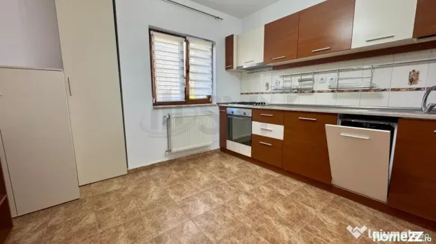 Vila Spatioasa in Zona Expozitiei 5 Camere Curte si Garaj