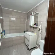 Apartament de 3 camere, zona Stejari 