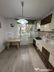 Apartament 4 camere, Zona centrală, Et 3