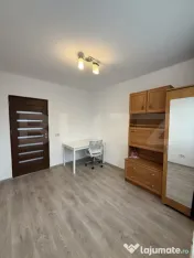 Apartament 4 camere, Zona centrală, Et 3