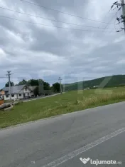 Teren intravilan de vanzare, 28 arii, la 10 minute de Bistri