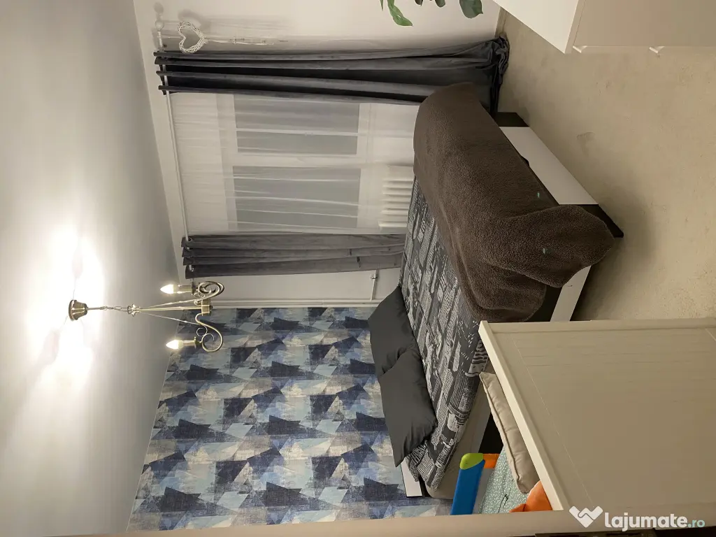 Apartament 2 camere DECOMANDAT + Loc Parcare - Trivale
