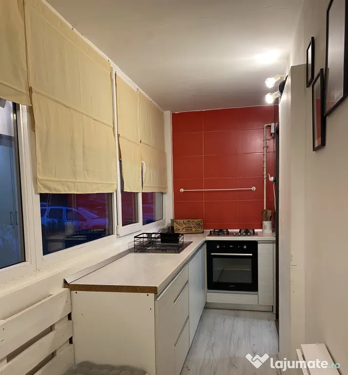 Apartament 2 camere DECOMANDAT + Loc Parcare - Trivale