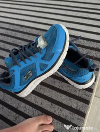 Skechers memory foam 41 
