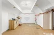 Spațiu comercial cu potential in zona cu trafic intens -...