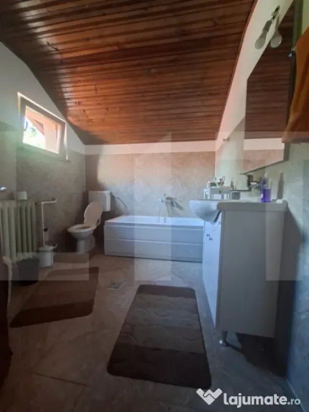 Casa spatioasa in Valcele, aproape de natura, teren 4500mp