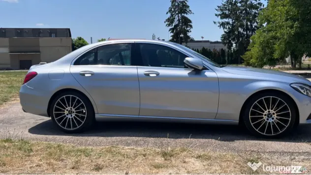 Mercedes Benz 220W205 km reali fără daune