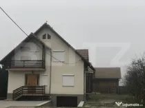 Casă spațioasă cu teren mare în Chetani – Locul perfec