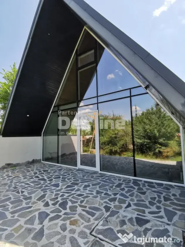 Vila in stil A-Frame, incalzire in pardoseala, panouri fotov