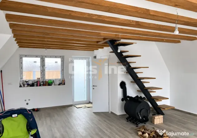 Vila in stil A-Frame, incalzire in pardoseala, panouri fotov