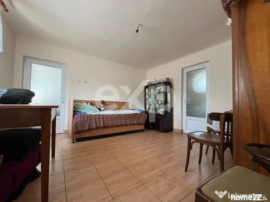 Casă cu 3 camere și teren 1.140 mp toate utilitățile, an - Pucioasa (Dambovita)