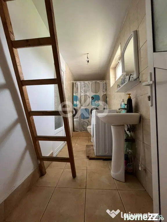 Casă cu 3 camere și teren 1.140 mp toate utilitățile, an - Pucioasa (Dambovita)